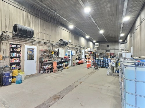 Garage - 1506 Route 101, Saint-Édouard-De-Fabre, QC - Indoor Photo Showing Garage