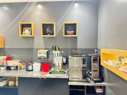 2245 Boul. Marcel-Laurin  Montréal (Saint-Laurent), QC H4R 1K4