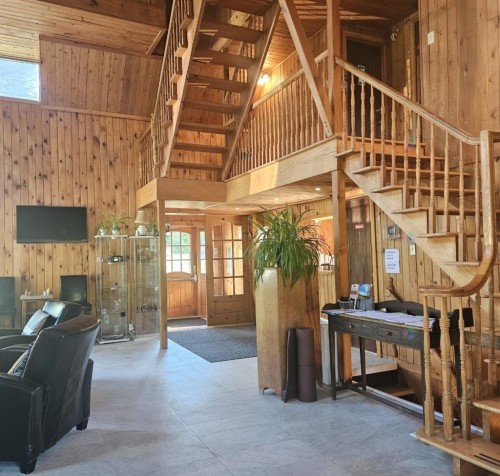 Hall d'entrée/Vestibule - 2222  - 2334 Boul. De Ste-Adèle, Sainte-Adèle, QC - Indoor Photo Showing Other Room