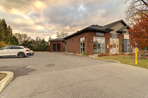 Façade - 4305  - B Ch. Des Prairies, Brossard, QC 