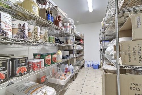 Commerce - 105F Av. Guindon, Saint-Sauveur, QC 