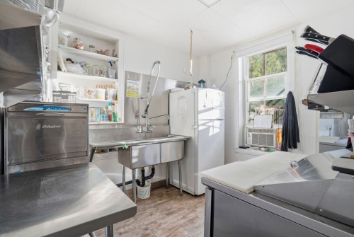 Cuisine - 579 Av. Notre-Dame, Saint-Lambert, QC 