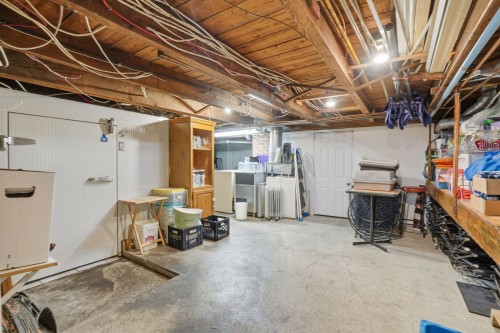 Rangement - 579 Av. Notre-Dame, Saint-Lambert, QC 