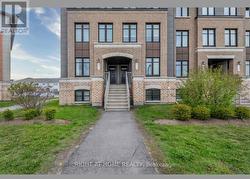 26 - 2370 ESPRIT DRIVE  Ottawa, ON K4A 0T5