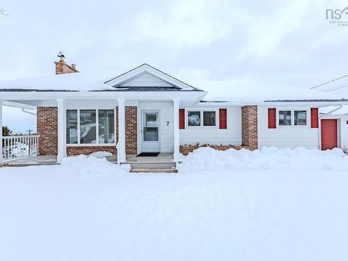 7 Fairview Drive, Truro, NS 