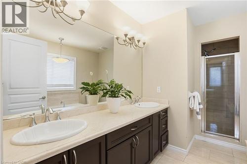 223 Annabelle Street, Hamilton, ON - Indoor Photo Showing Bathroom