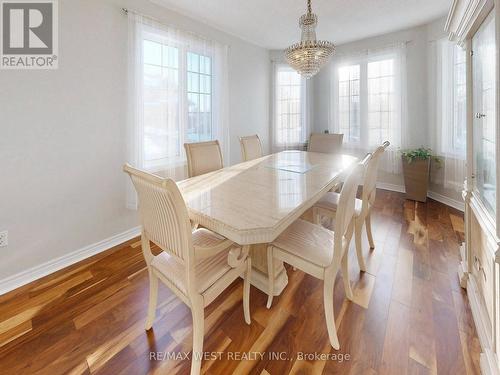 56 Planter Crescent, Vaughan, ON - Indoor Photo Showing Dining Room