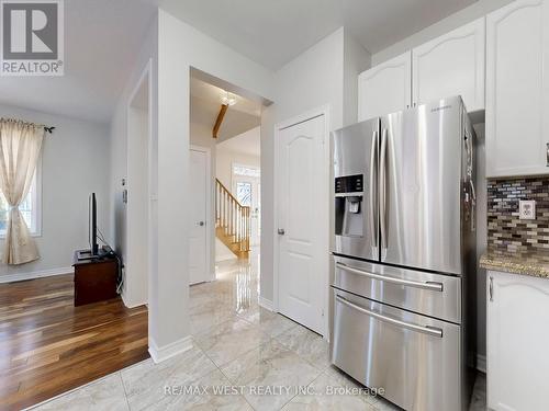 56 Planter Crescent, Vaughan, ON - Indoor Photo Showing Kitchen With Stainless Steel Kitchen