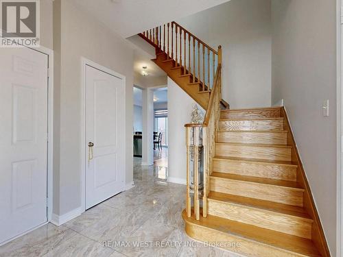 56 Planter Crescent, Vaughan, ON - Indoor Photo Showing Other Room