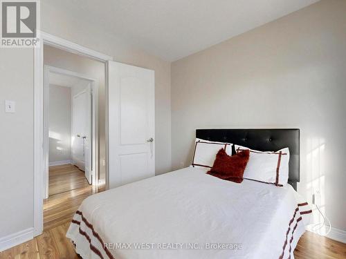 56 Planter Crescent, Vaughan, ON - Indoor Photo Showing Bedroom