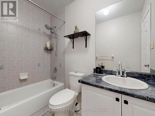56 Planter Crescent, Vaughan, ON - Indoor Photo Showing Bathroom