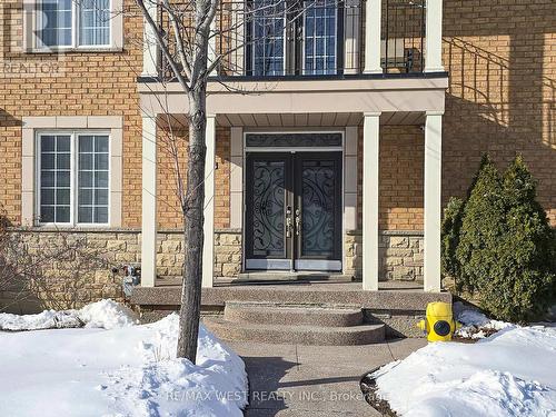 56 Planter Crescent, Vaughan, ON - Outdoor