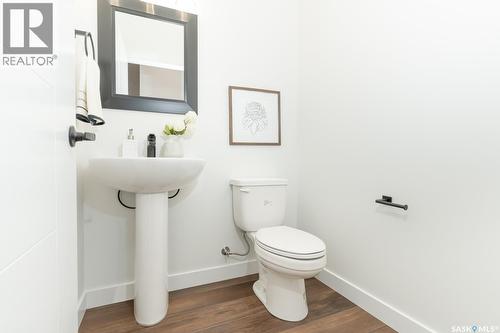 210 Doran Way, Saskatoon, SK - Indoor Photo Showing Bathroom