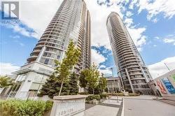 1808 - 125 VILLAGE GREEN SQUARE  Toronto, ON M1S 0G3