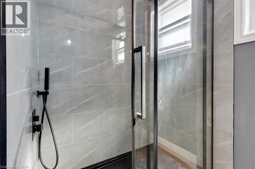 Bathroom featuring a shower stall - 148 Cowan Boulevard, Cambridge, ON - Indoor Photo Showing Bathroom