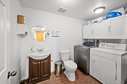 Salle d'eau - 101-2489 Rue De L'Église, Val-David, QC 