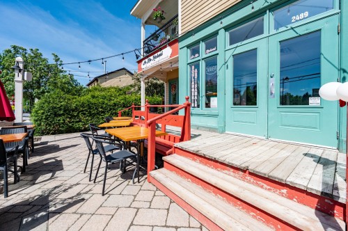 Façade - 101-2489 Rue De L'Église, Val-David, QC 