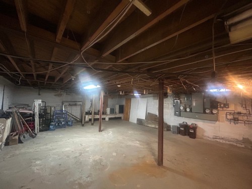 Commerce - 2900 Rue Allard, Montréal (Le Sud-Ouest), QC - Indoor Photo Showing Basement