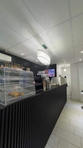 Commerce - 4763 Boul. Ste-Rose, Laval (Sainte-Rose), QC 
