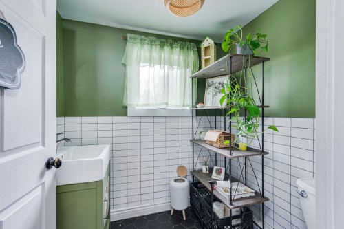 Bathroom - 18 Ch. Scott, Chelsea, QC - Indoor Photo Showing Other Room