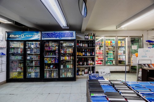 Commerce - 424 Rue Laurier, Val-Des-Sources, QC - Indoor