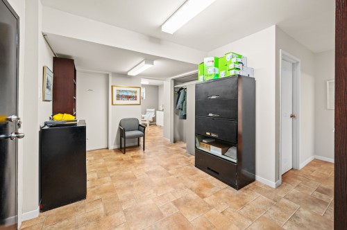 Salle communautaire - 1080 Rue Valiquette, Sainte-Adèle, QC - Indoor Photo Showing Other Room