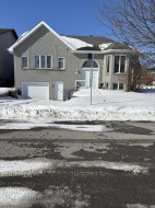 4475 Rue Déziel  Laval (Chomedey), QC H7T 2M6