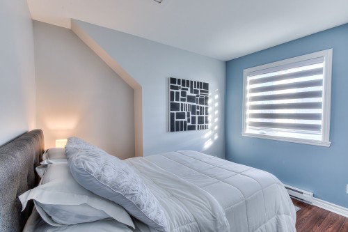 Bedroom - 664 Rue Étienne-Lavoie, Laval (Sainte-Dorothée), QC - Indoor Photo Showing Bedroom