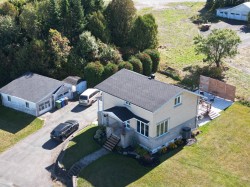 484 6e Rue E.  La Guadeloupe, QC G0M 1G0