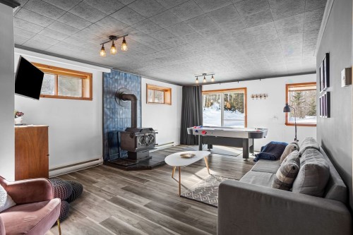 Sous-sol - 5 Ch. De La Baie-Claire, La Macaza, QC - Indoor Photo Showing Living Room