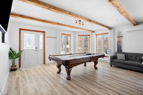 Salon - 5 Ch. De La Baie-Claire, La Macaza, QC - Indoor Photo Showing Other Room