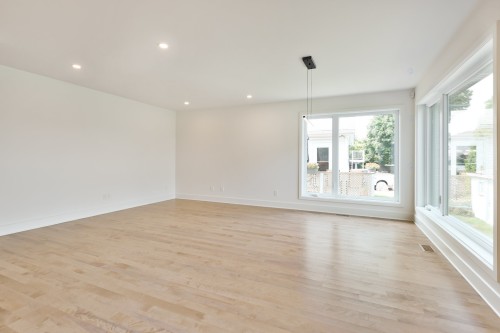 Living Room - 5725 Rue Aline, Brossard, QC - Indoor Photo Showing Other Room