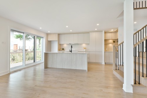 Kitchen - 5725 Rue Aline, Brossard, QC - Indoor Photo Showing Kitchen