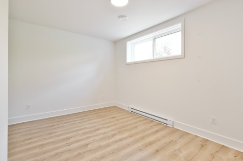 Bedroom - 5725 Rue Aline, Brossard, QC - Indoor Photo Showing Other Room