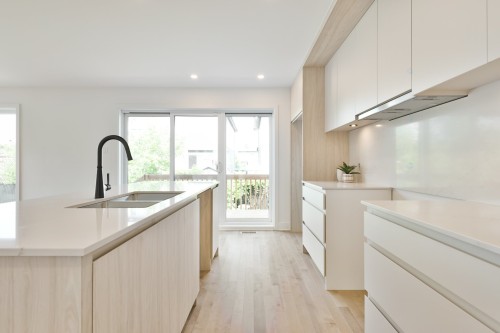 Kitchen - 5725 Rue Aline, Brossard, QC - Indoor Photo Showing Kitchen With Double Sink