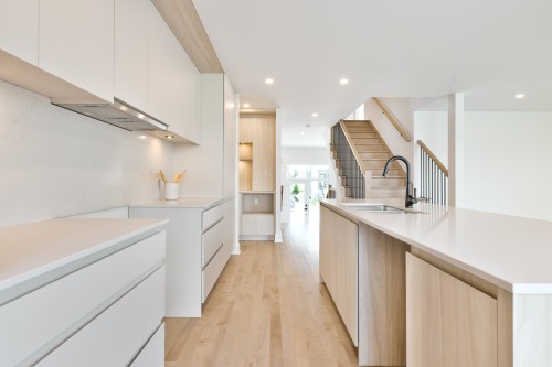 Kitchen - 5725 Rue Aline, Brossard, QC - Indoor Photo Showing Kitchen