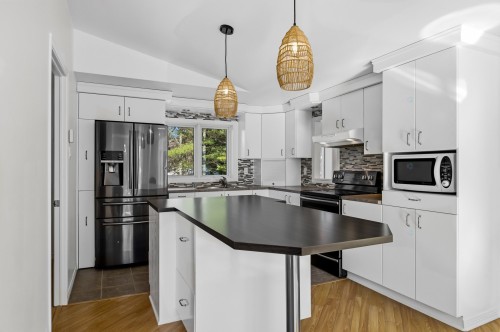 Cuisine - 23 Ch. Phaneuf, Orford, QC - Indoor Photo Showing Kitchen