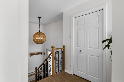 Cour - 23 Ch. Phaneuf, Orford, QC - Indoor Photo Showing Other Room