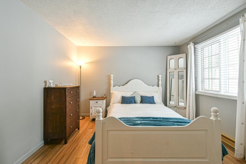 Chambre à coucher principale - 15-255 Rue Séraphin, Sainte-Adèle, QC - Indoor Photo Showing Bedroom