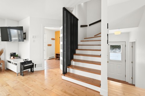 Escalier - 298 Rue Provost, Napierville, QC - Indoor Photo Showing Other Room
