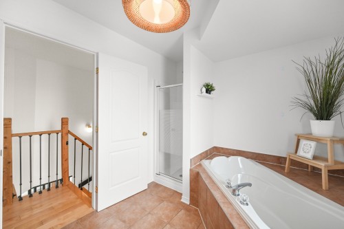 Salle de bains - 298 Rue Provost, Napierville, QC - Indoor Photo Showing Bathroom