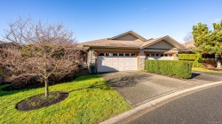 66-2300 Murrelet Dr  Comox, BC V9M 4J2