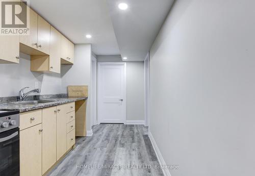 7 Cardill Crescent, Waterloo, ON - Indoor Photo Showing Kitchen