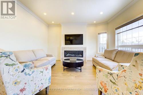 3553 Jorie Crescent, Mississauga, ON - Indoor Photo Showing Living Room With Fireplace