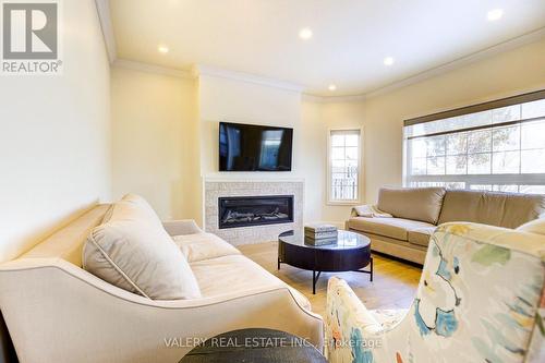 3553 Jorie Crescent, Mississauga, ON - Indoor Photo Showing Living Room With Fireplace