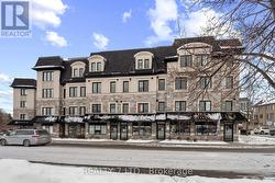 1010 LAGOON STREET  Mississauga, ON L5G 0B2