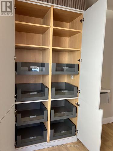 396 Emerald Street N, Hamilton, ON - Indoor