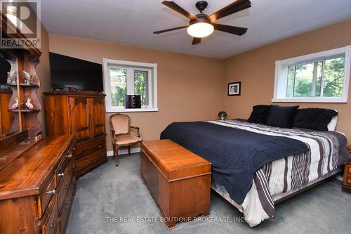 1966 Concession 2 W, Hamilton, ON - Indoor Photo Showing Bedroom