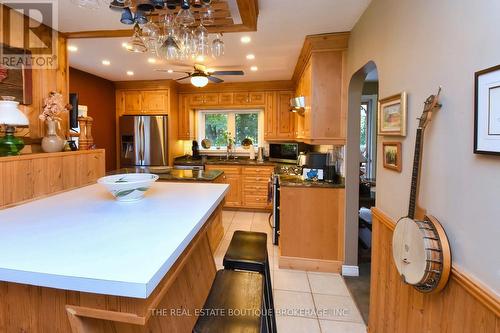 1966 Concession 2 W, Hamilton, ON - Indoor Photo Showing Kitchen With Double Sink
