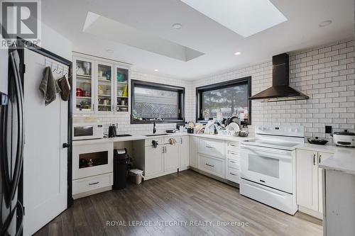 1197 Deer Park Road, Ottawa, ON - Indoor Photo Showing Kitchen